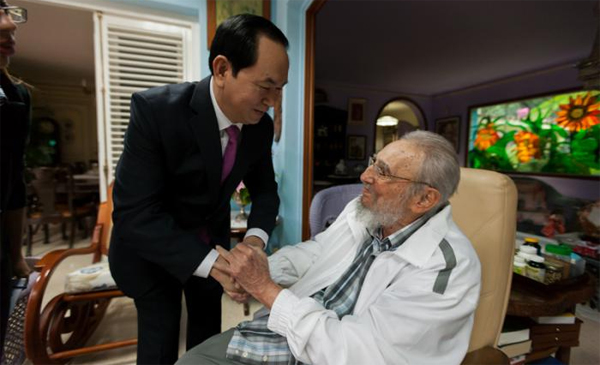 El presidente de Viet Nam sostuvo un fraternal encuentro con Fidel Castro.