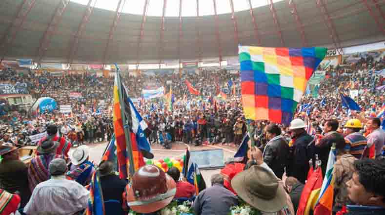 Morales llegó fortalecido por el respaldo de su partido, que entraña los movimientos sociales y sindicales de Bolivia.