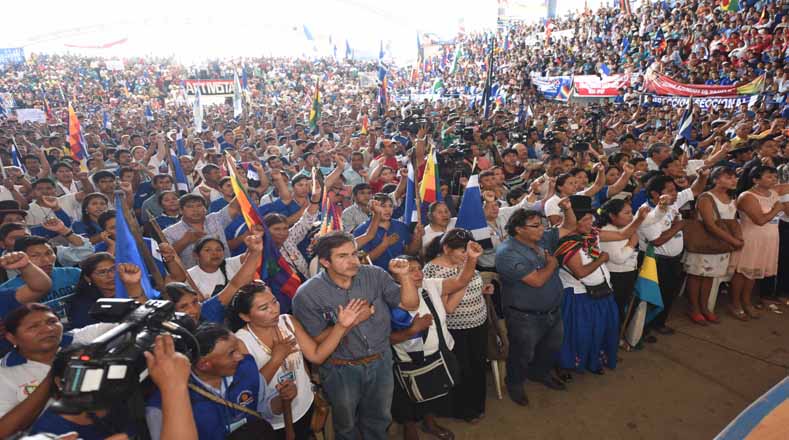 La llegada al poder de Morales fue histórica por tratarse de la primera vez que un representante indígena llegaba a la presidencia, resultado electoral que fue ratificado por el pueblo boliviano en 2009 y 2014. 