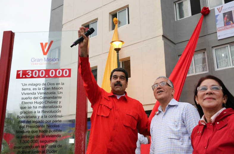 Nicolás Maduro lideró la entrega de la vivienda un millón 300 mil.