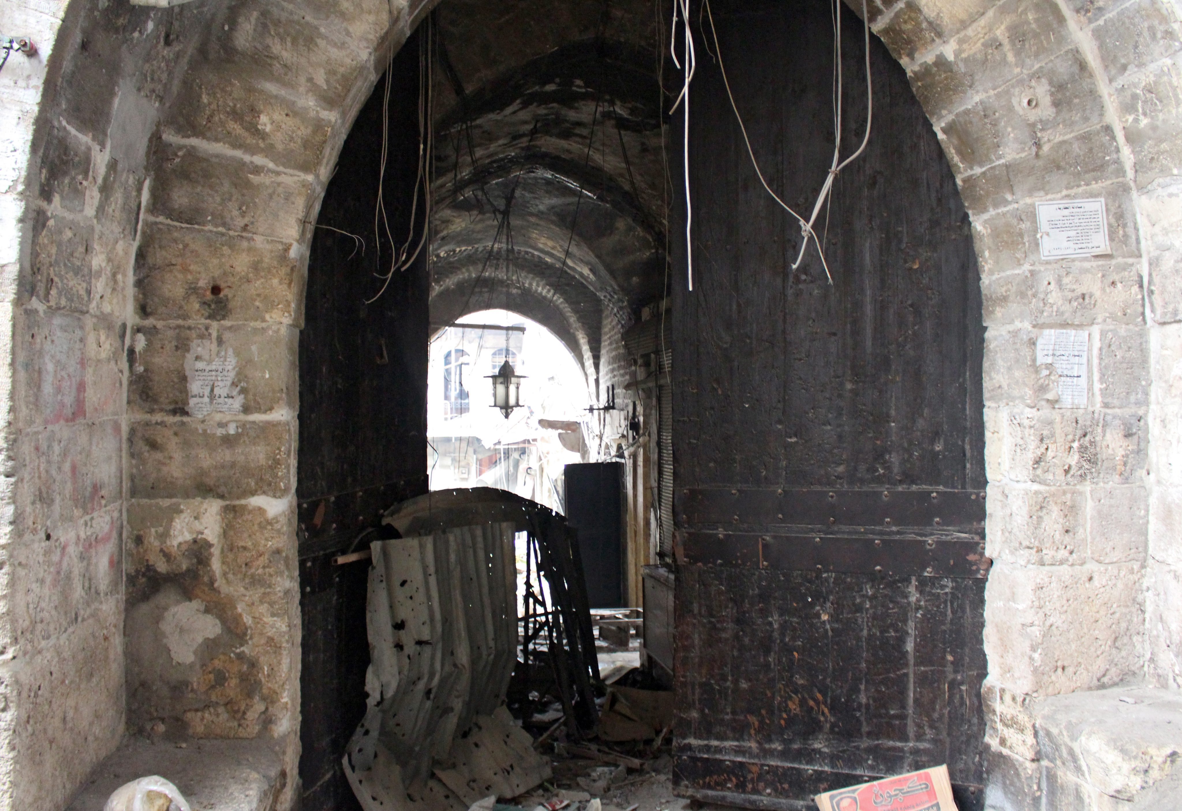En un día 4 escuelas, 9 mezquitas y una guardería en Alepo fueron liberadas de artefactos explosivos.