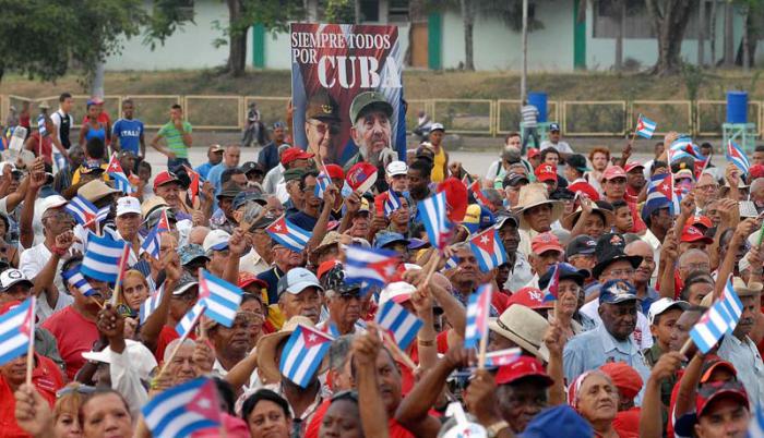 Cuba festeja la llegada del nuevo año 2017 y el aniversario 58 de la Revolución.