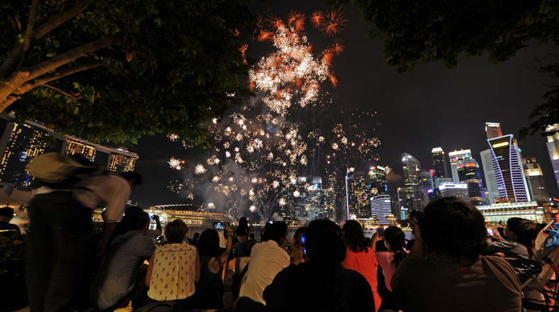 Singapur dice "Adiós 2016" con diversas actividades en Marina Bay y el toque de pirotecnia. 