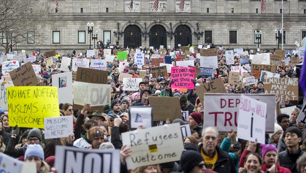 Ciudadanos de Boston condenan las medidas contra los inmigrantes de Donald Trump