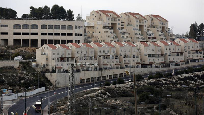 Vista general de la construcción del asentamiento Kiryat Arba en la localidad cisjordana de Hebrón (Palestina).