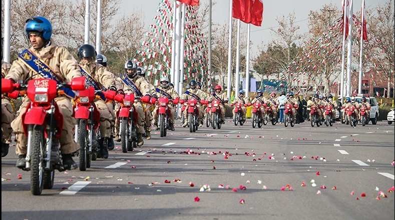Diversos bloques de motociclistas en celebración en capital de Irán.