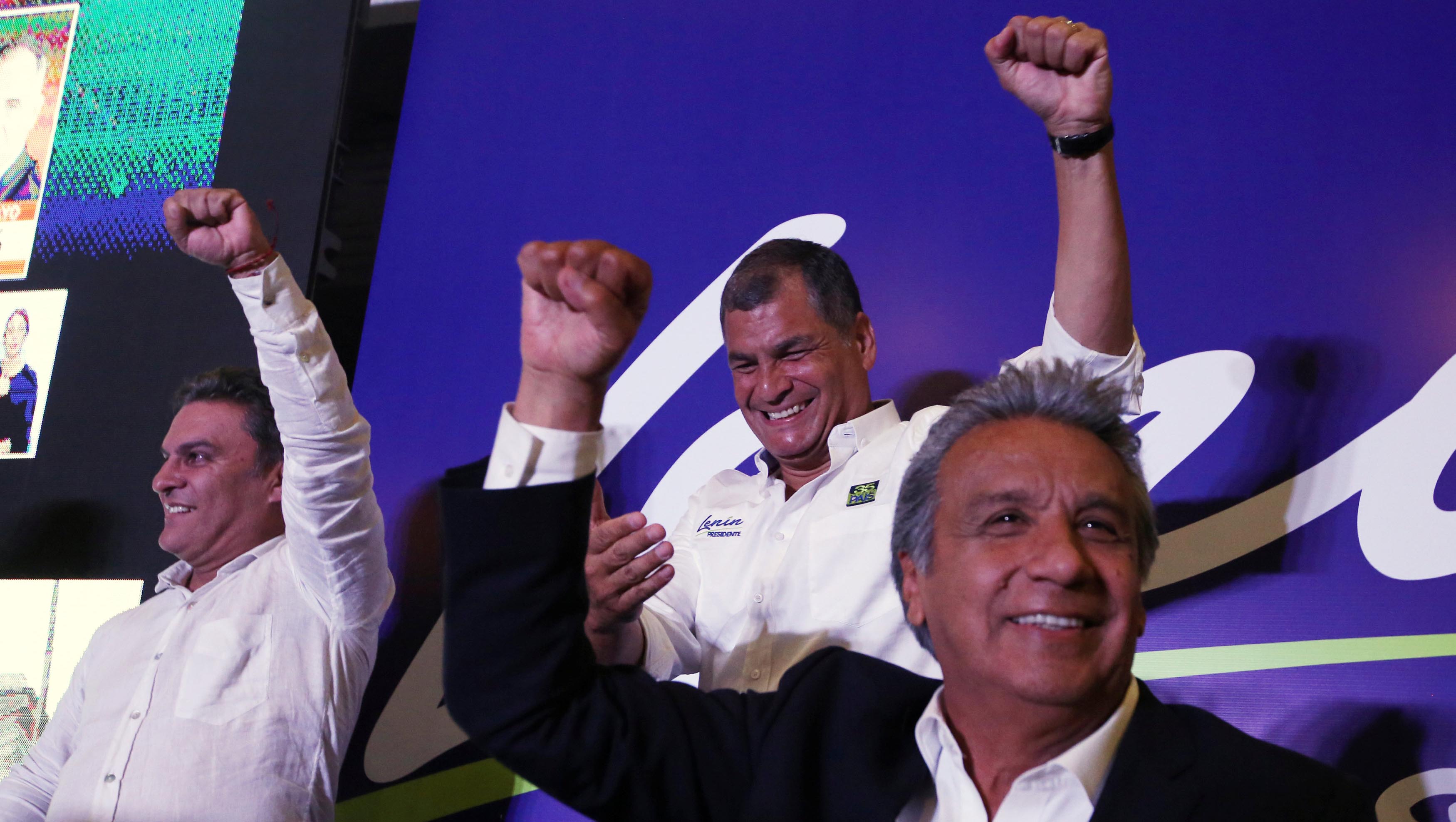 Rafael Correa (c) aspira a que sea Lenín Moreno (d) quien lo reemplace como presidente de Ecuador.