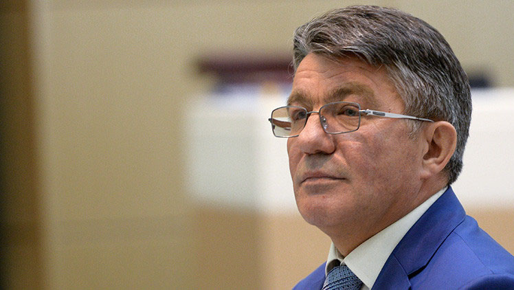 Víctor Ózerov, jefe del comité de Defensa y Seguridad de la Cámara alta de Rusia.