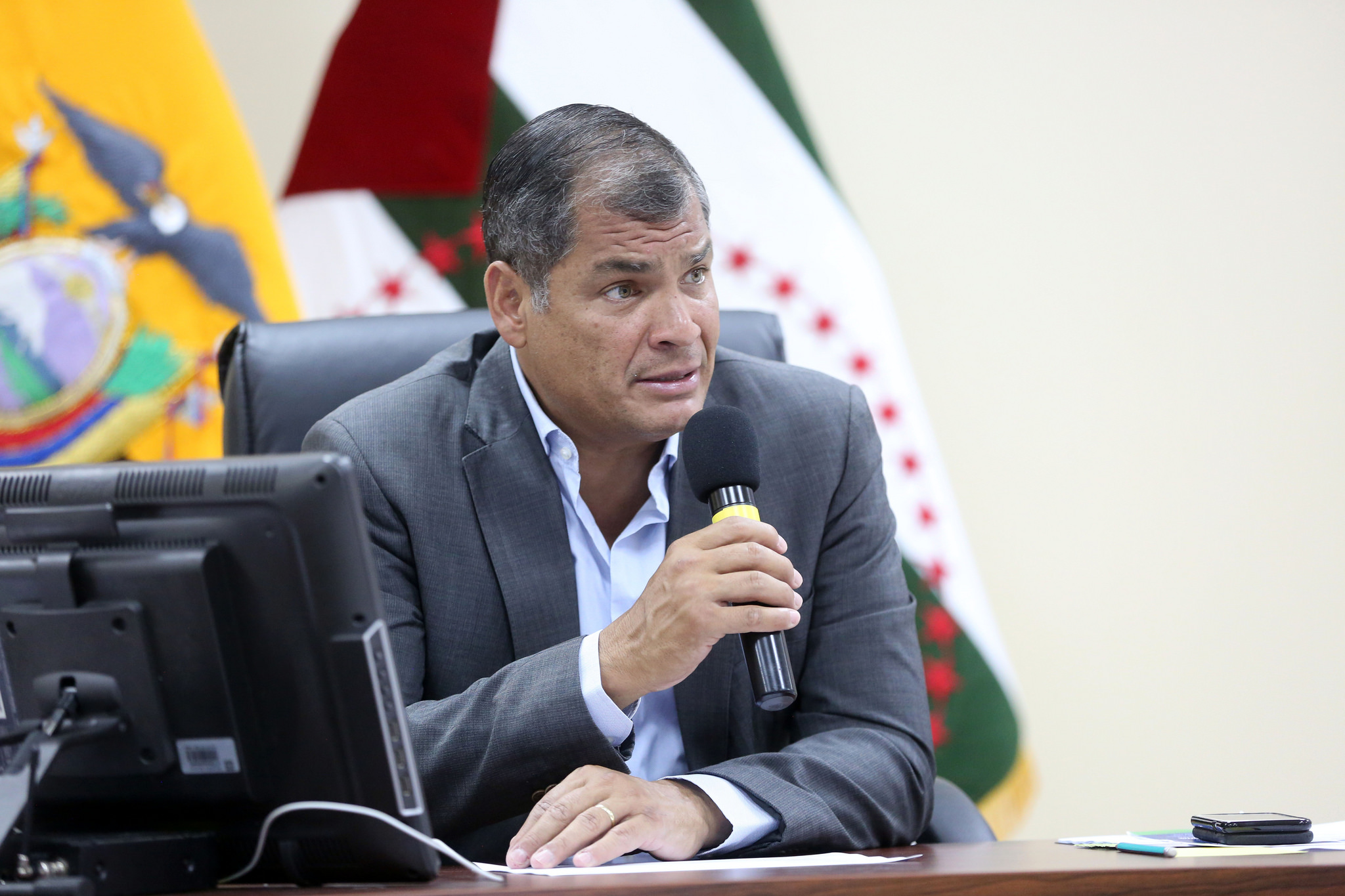 Presidente Rafael Correa rechaza acciones de la derecha ecuatoriana.