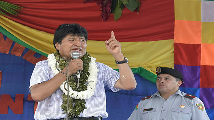 Evo Morales acusó a Luis Almagro de promover la intervención militar en la región.