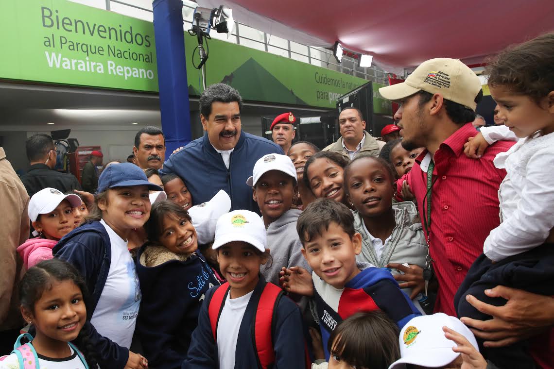 Presidente Maduro ratifica su disposición al diálogo y llama a la sensatez política