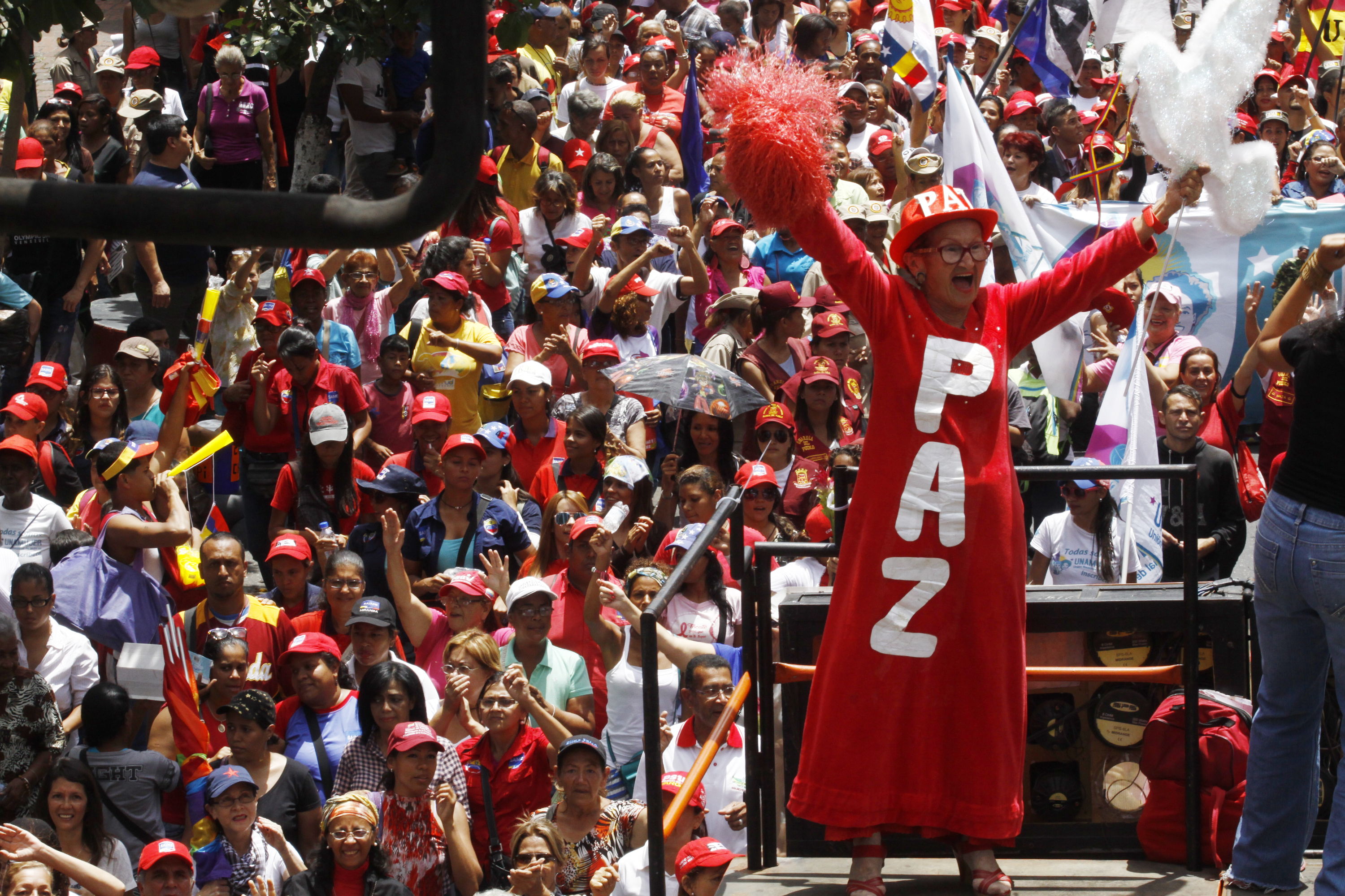 Las mujeres revolucionarias expresaron su respaldo a la convocatoria de Asamblea Constituyente del presidente Nicolás Maduro.