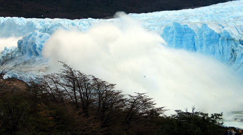 La ruptura del glaciar es un fenómeno común. El anterior gran rompimiento fue en 2012 (aunque hubo uno menor en 2013). 