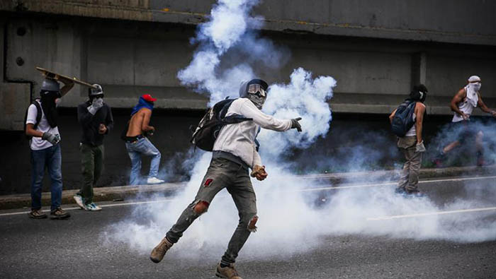 La derecha venezolana sigue usando a los pobres
