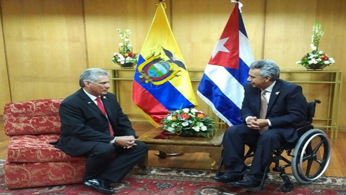 El primer vicepresidente de Cuba, Miguel Díaz-Canel (i), se reunió con el nuevo jefe de Estado de Ecuador, Lenín Moreno.