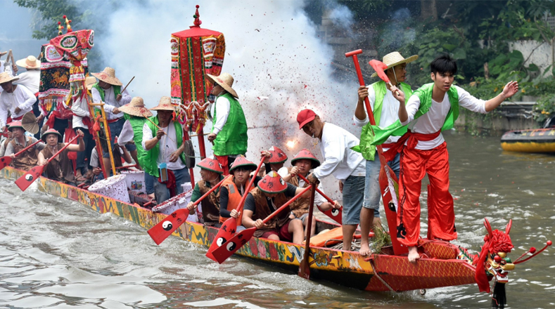 Cada 5 de mayo del calendario lunar chino se lleva adelante la Fiesta del Dragón.