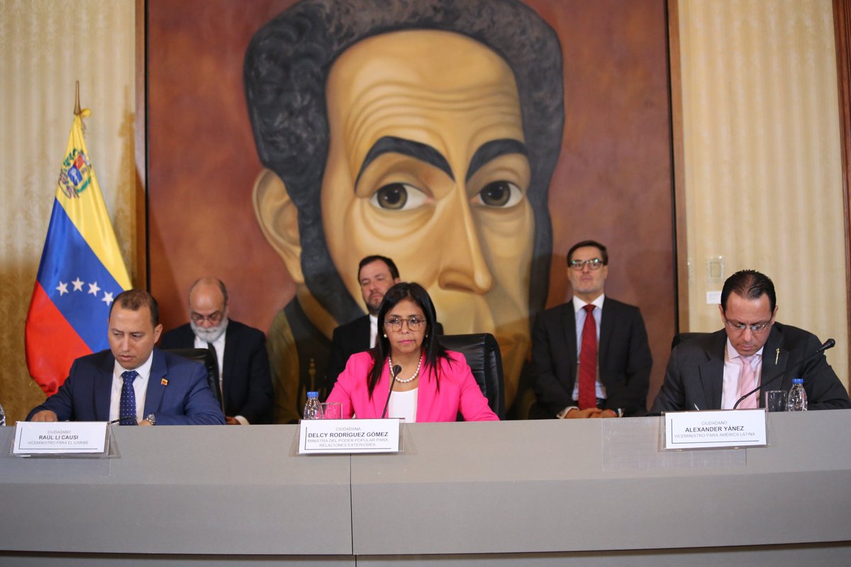 Anunció una reunión con cinco países que se ofrecieron a ayudar a Venezuela sin injerencismo.