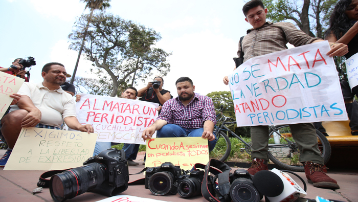 Durante 2017 van cinco periodistas asesinados en México.