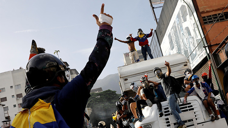 El diplomático ruso criticó a los medios de comunicación que intentan imponer un enfoque errado sobre la violencia en Venezuela.