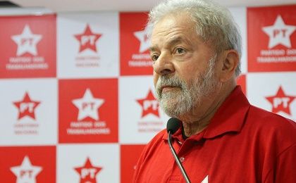 La asesoría de prensa de Lula expresó que la denuncia "es una acción política".
