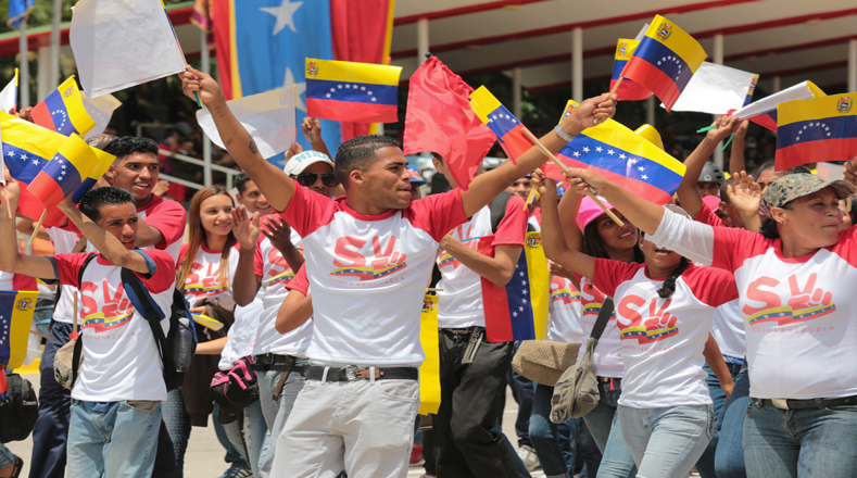 Una representación del poder popular también participó en el desfile de este miércoles en el monumental Paseo Los Próceres, en Caracas.