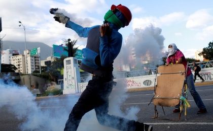 Dirigentes opositores han reclutado jóvenes para desestabilizar el Gobierno constitucional de Nicolás Maduro.