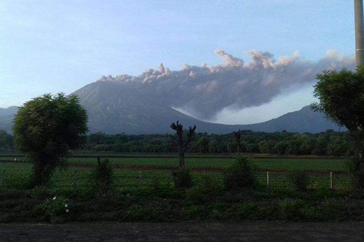 El volcán San Cristóbal, de 1.745 metros de altura, es el más alto de Nicaragua y pertenece al llamado 