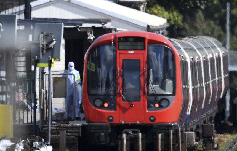 Una bomba casera explotó este viernes en la estación Parsons Green del metro de Londres y dejó 22 personas heridas.