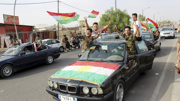 Kurdos festejan la celebración del referendo independentista
