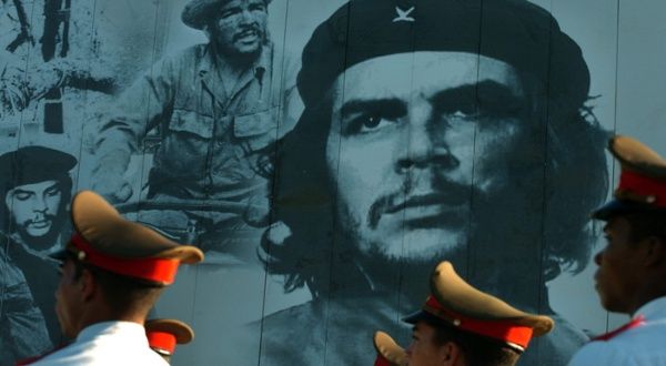 Rinden tributo al Che Guevara con canciones en La Habana