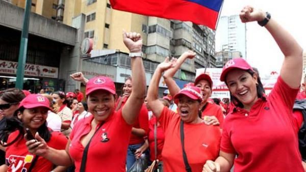 Resultado de imagen para mujer revolucionaria venezolana