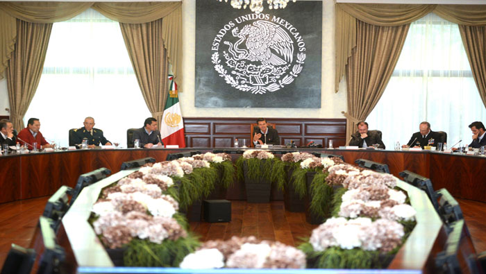 El presidente mexicano (c) revisó con los integrantes de su Gabinete los avances en las acciones para la reconstrucción de vivienda e infraestructura pública.