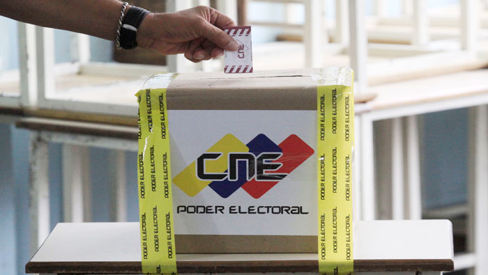 Ya en el estado Táchira (oeste) se instalaron las máquinas de votación.