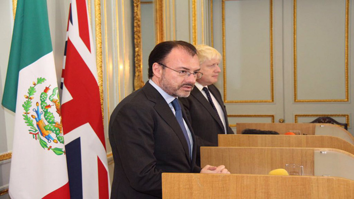 Luis Videgaray en rueda de prensa junto a Boris Johnson.