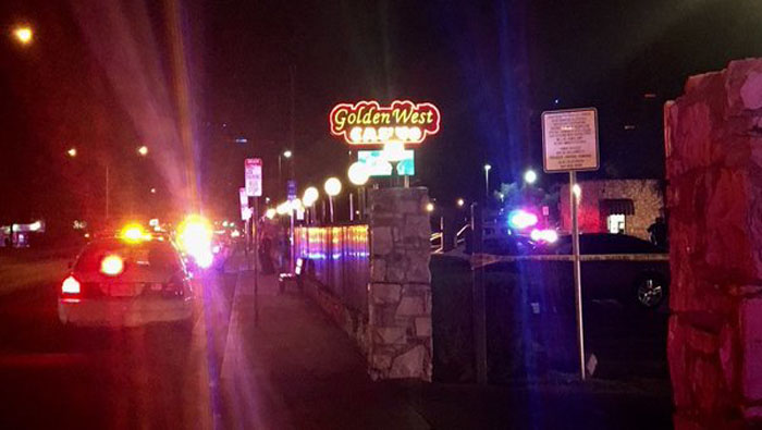 El causante del hecho fue detenido por la policía cuando intentaba alejarse del casino donde efectuó los disparos.