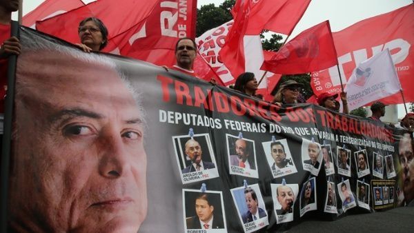 Los brasileños han protagonizado varias jornadas de protesta en contra de la reforma laboral.