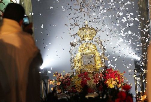 Feligreses Venezolanos Celebran Dia De La Virgen De La Chinita