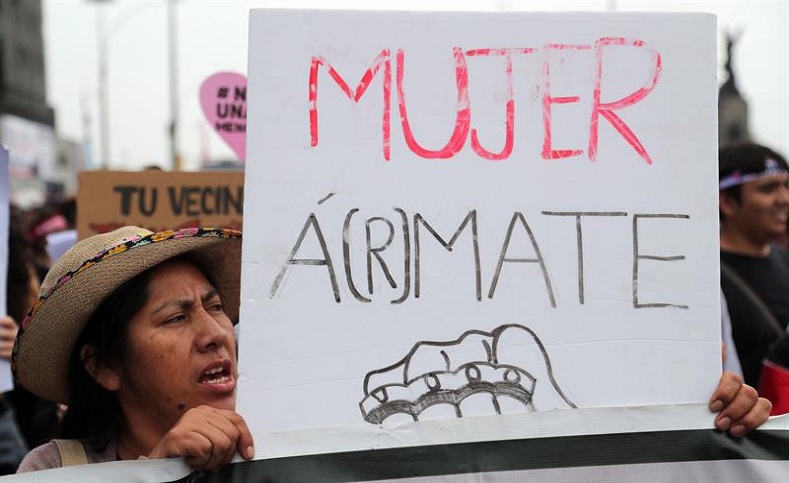 Miles de peruanas indígenas se reunieron en las calles de Lima para protestar contra las impunidad de los feminicidios.
