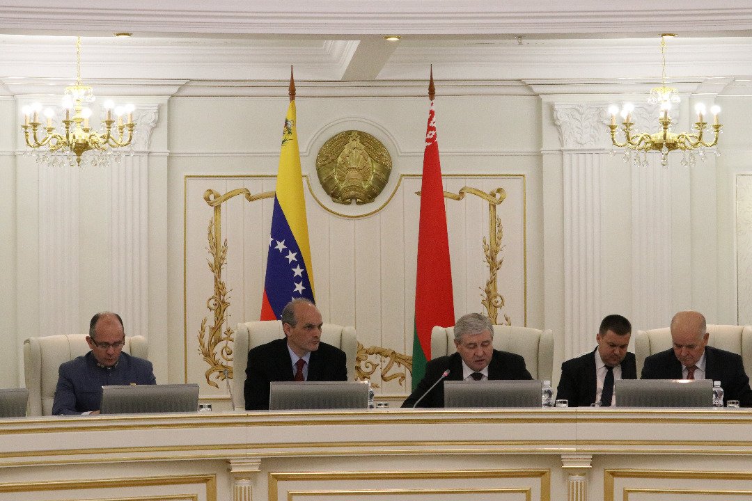 Venezuela espera consolidar un acuerdo macro en materia productiva con Belarús