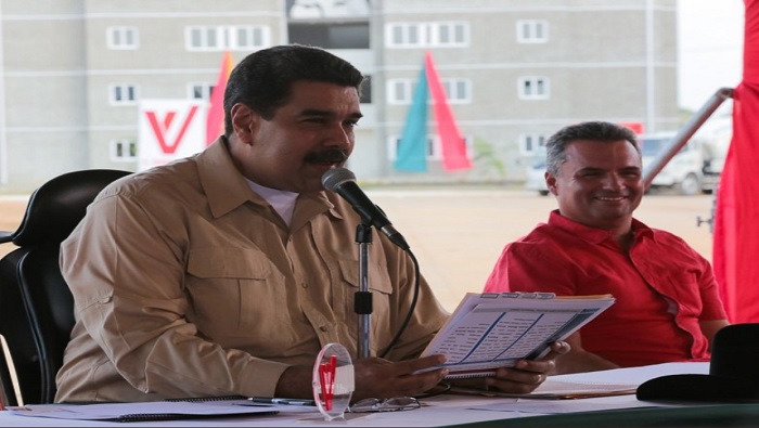El pueblo venezolano dará una lección al mundo sobre democracia, dijo el presidente.