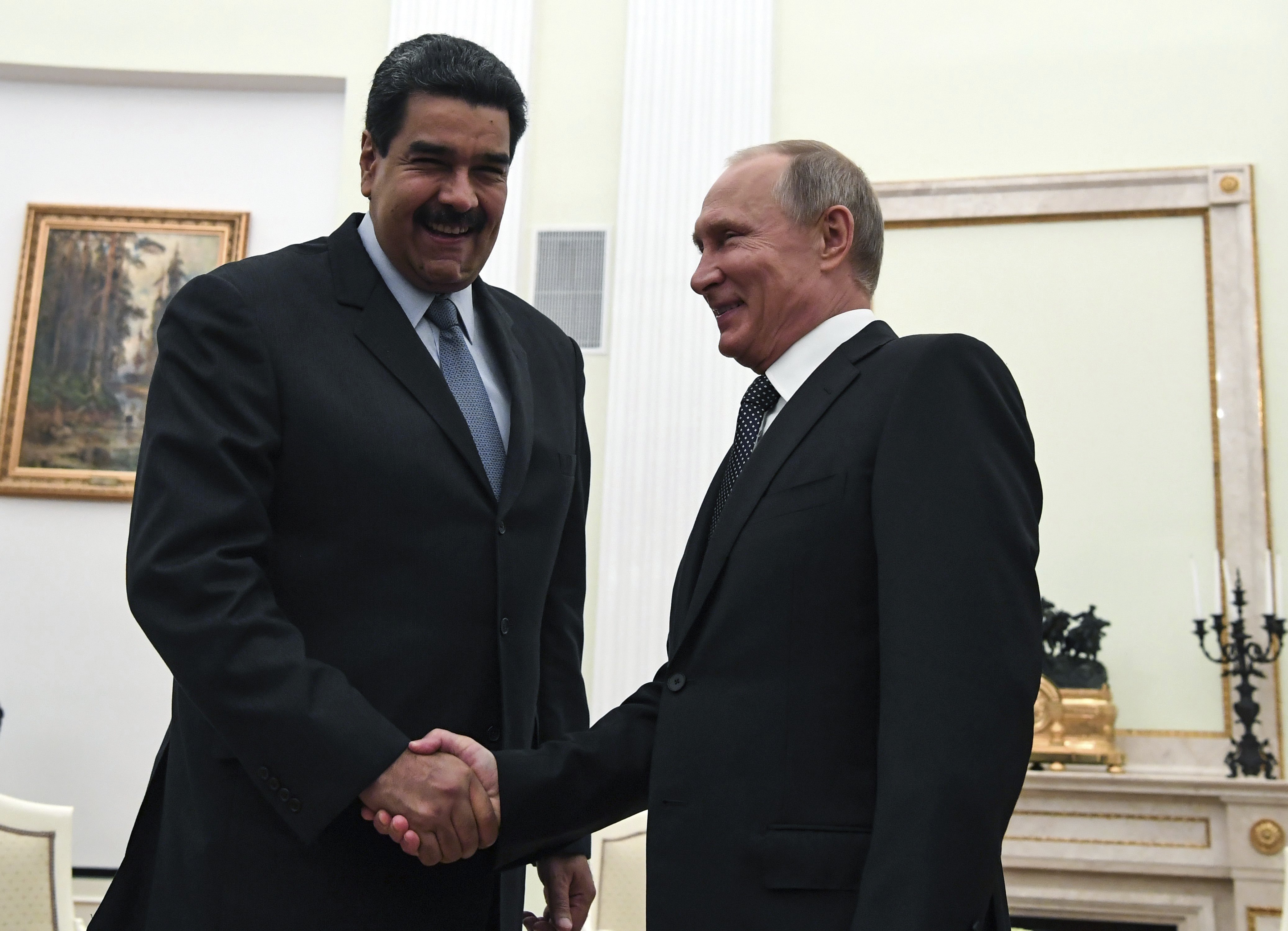 Rusia y China han pedido a EE.UU. no interferir en los asuntos internos de Venezuela.