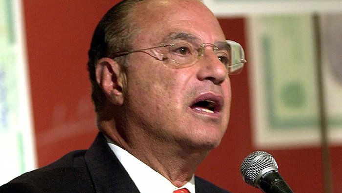 La fiscalía aseguró que Maluf destinó dinero recibido de coimas para financiar su campaña de reelección en Sao Paulo en 1998.