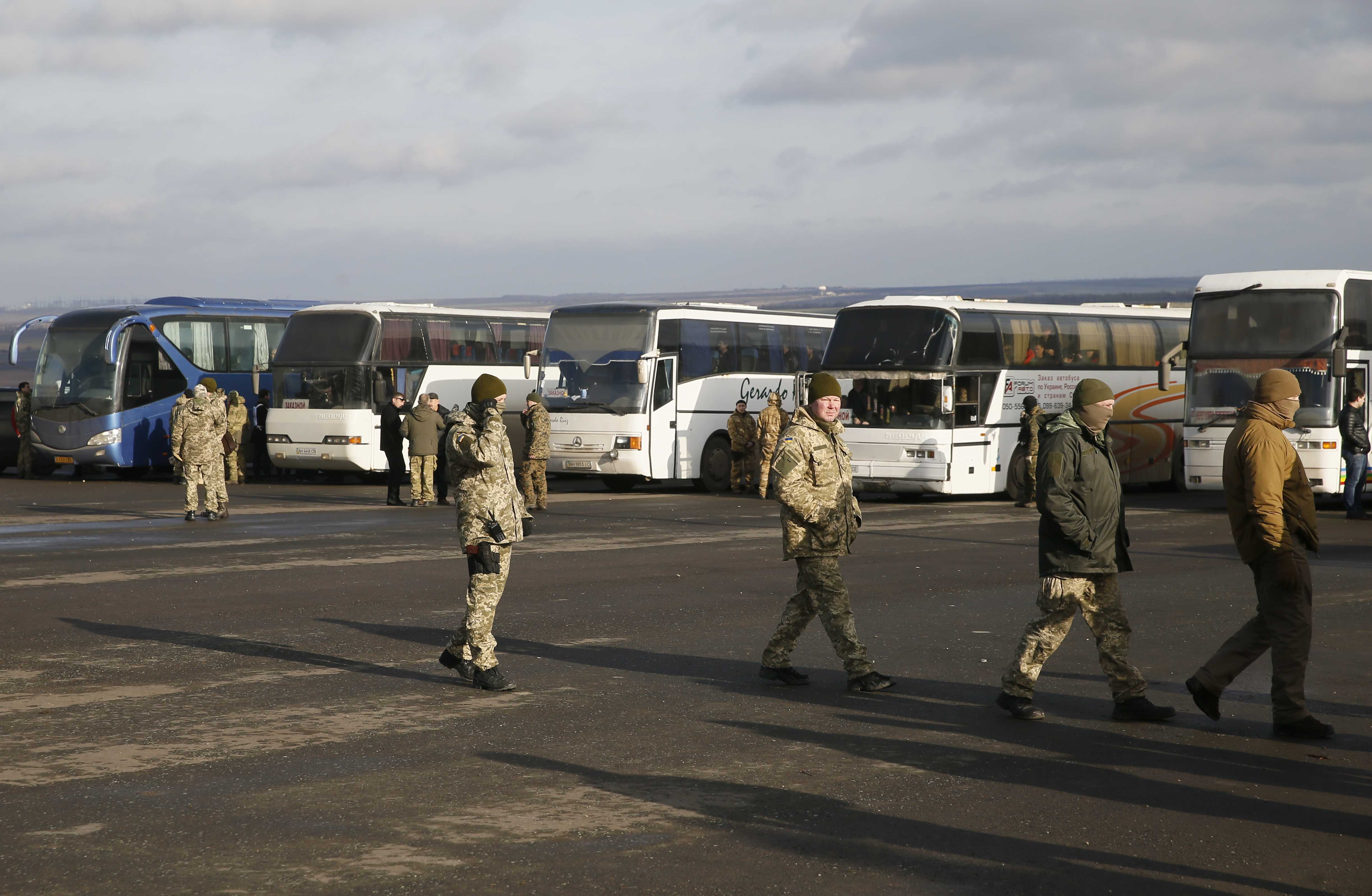 Se prevé que las autoridades entreguen 306 rehenes a cambio de 74 ucranianos uniformados.