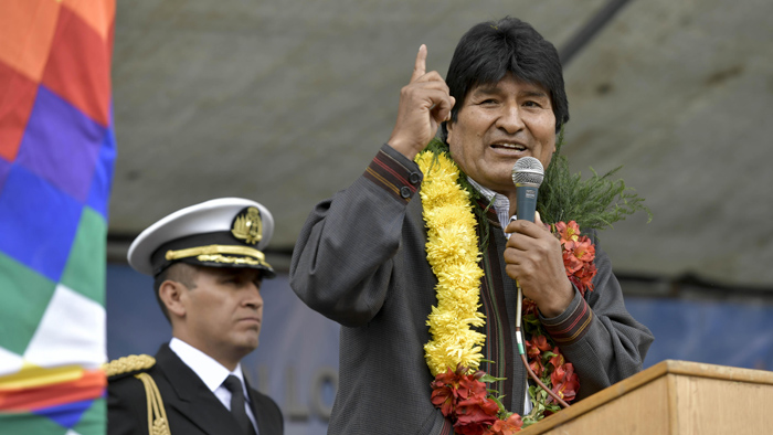 Durante la celebración del Día del Acullico, Morales lamentó la conspiración permanente contra el Gobierno por parte de pequeños grupos de la derecha.