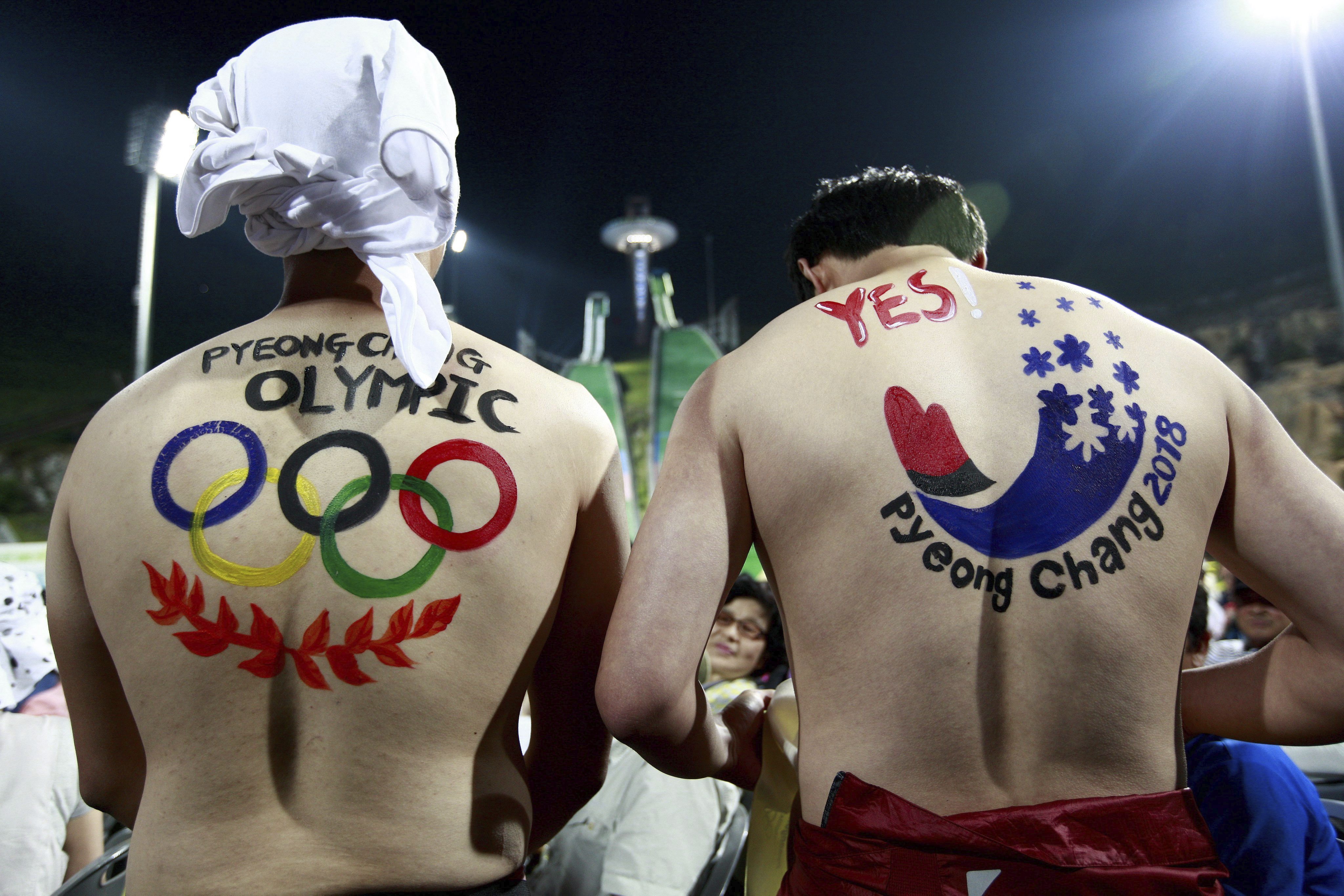 Una comisión especial del Comité Olímpico Internacional (COI) determinará si los rusos pueden usar su bandera y escuchar su himno en los juegos.