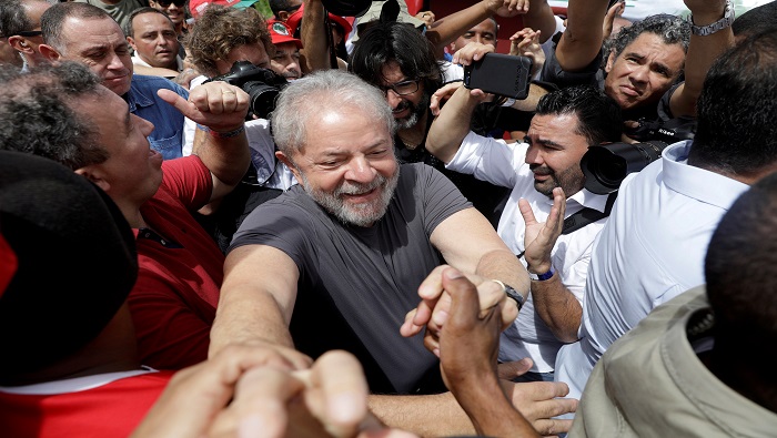 Lula fue condenado a 12 años y un mes de prisión.