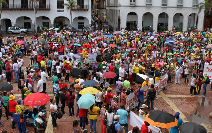 La Fecode convocó marchas simultaneas en Cali, Medellín, Montería, Neiva y Bucaramanga.