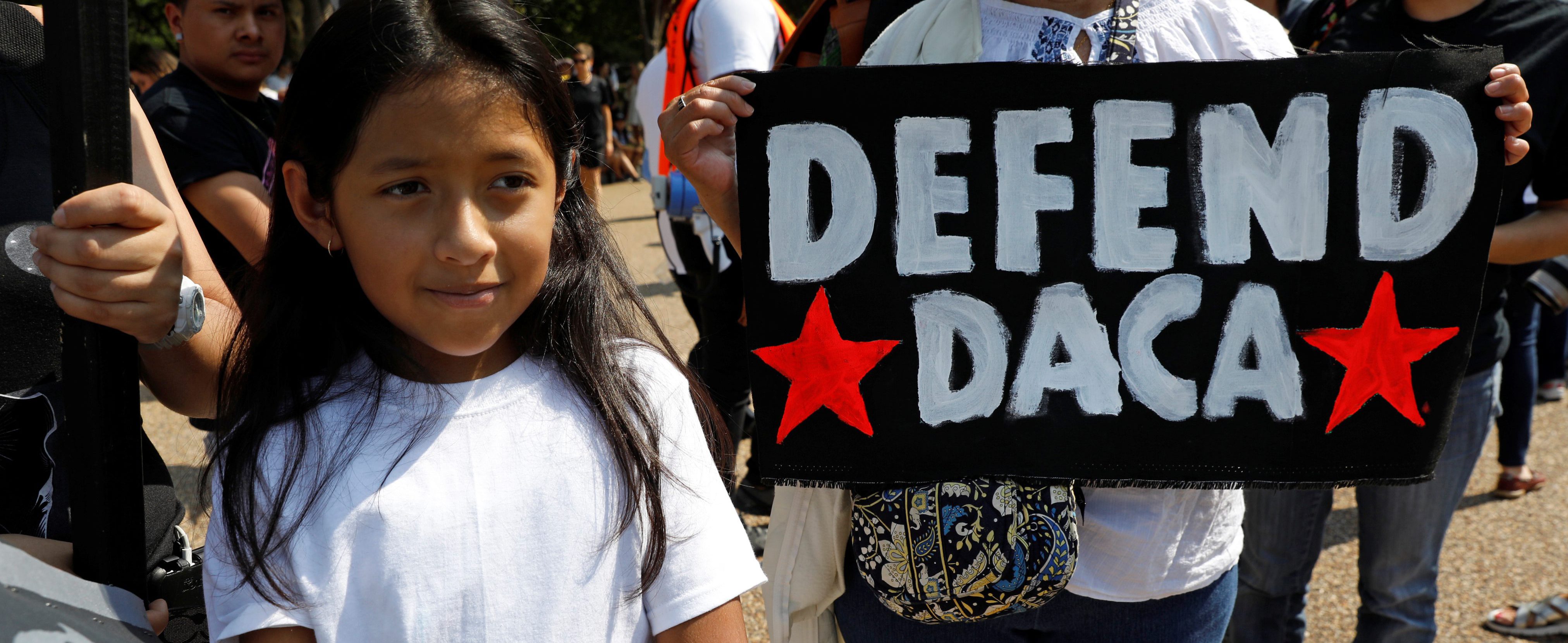 DACA ha proporcionado protección de la deportación y el derecho a trabajar legalmente a casi 800.000 jóvenes desde 2012.