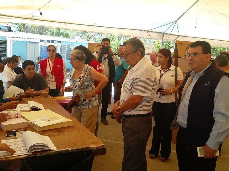El padrón electoral estima que son más 5 millones de salvadoreños los que asistirán a las urnas este domingo.