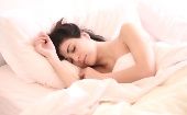 Factores biológicos y el estilo de vida inciden en la calidad del sueño.